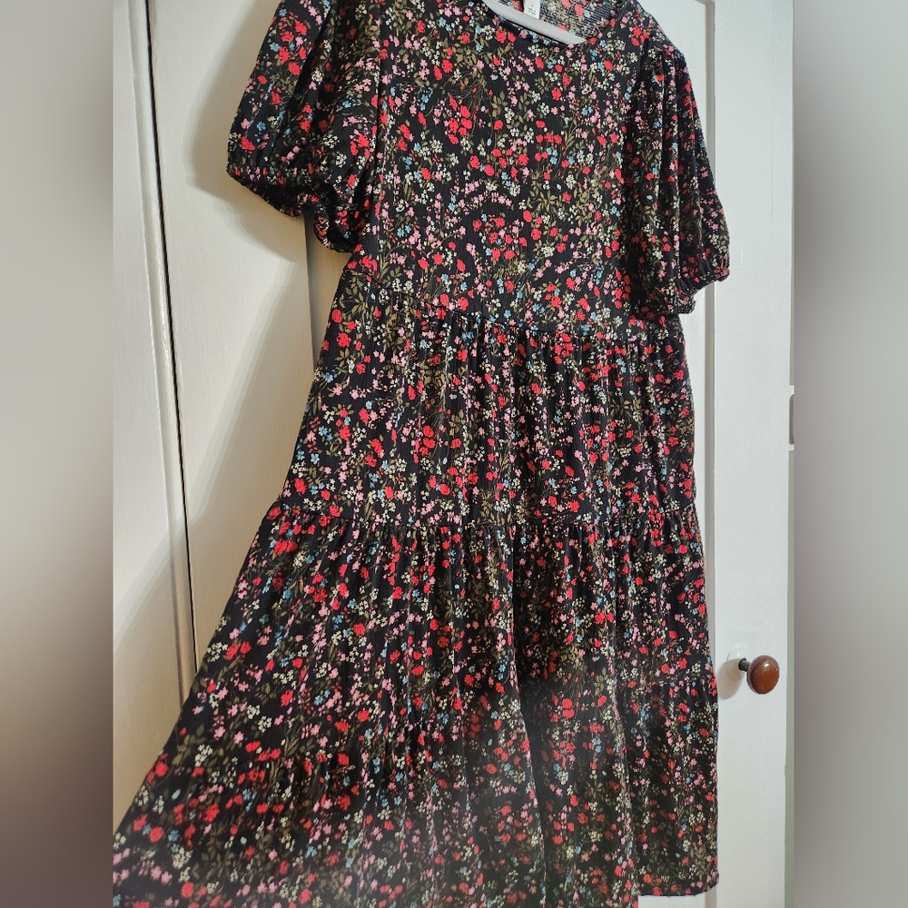NWOT Ava & Viv Size X Black Floral Dress